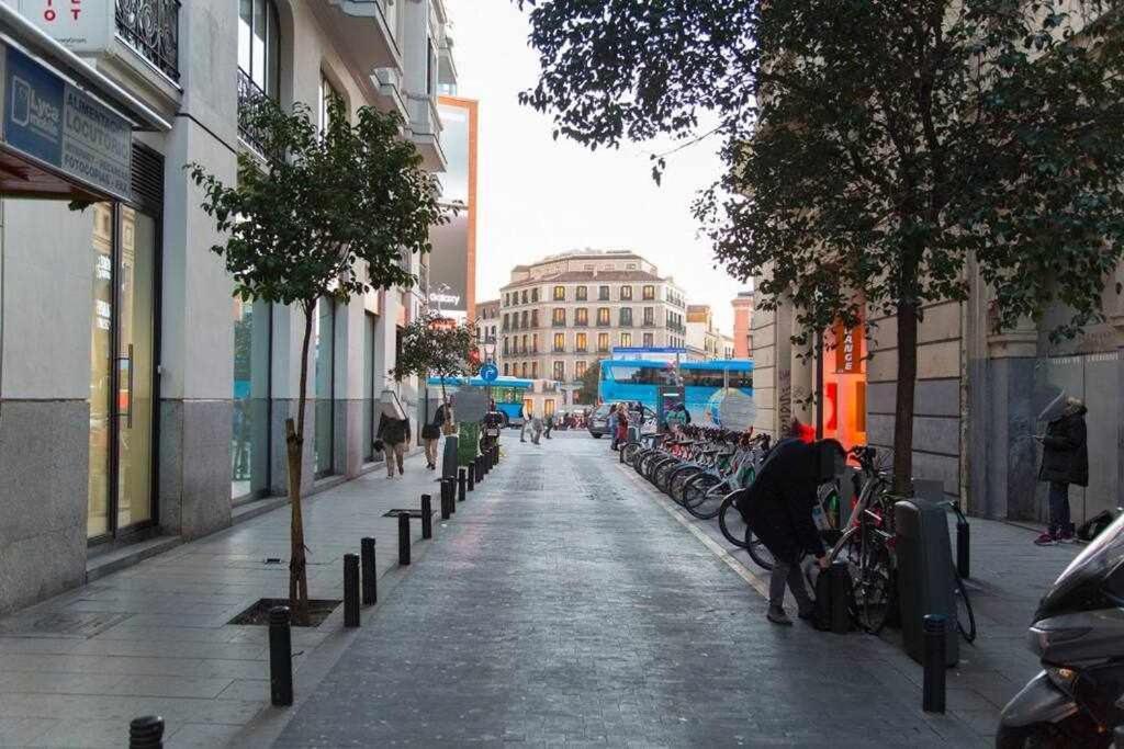 Apartamento En Plaza Callao マドリード エクステリア 写真